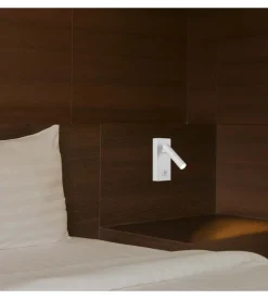 Applique da hotel  bianca per lettura 2w, 3000k