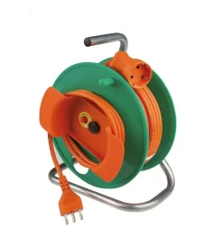 Avvolgicavo con 15 metri di cavo incluso per tosaerba o similari.