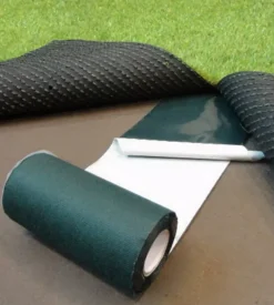 Banda di guarnizione adesiva per prato sintetico in poliestere verde 15x500 cm