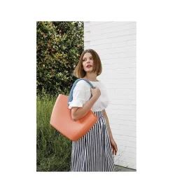 Borsa in plastica morbida color salmone - g.f.