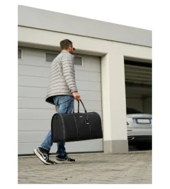 Borsone da viaggio lampa "duffle bag" in nylon con maniglie e tracolla, 60x35x30 cm - 99412