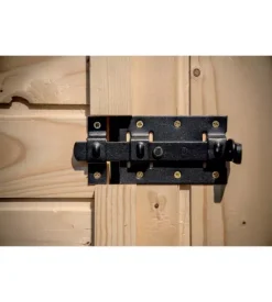 Casetta in legno addossata habrita 