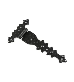 Cerniere rustiche in ferro martellato nero 68 x 124 mm.