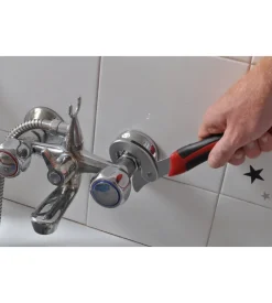 Chiavi universali per dadi e bulloni - da 9 a 32 mm.