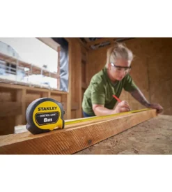 Flessometro stanley "control lock" magnetico, 8 m x 25 mm.