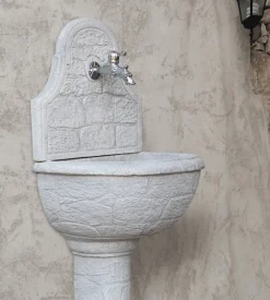 Fontana da giardino a muro kam "varo" anticato grigio 50x37x122 cm