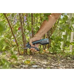 Forbice da potatura a batteria gardena "assistcut" taglio 25 mm 3,6v 2ah