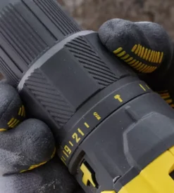 Kit valigetta trapano avvitatore a percussione a batteria stanley fatmax "sfmcd711d22-qw" 2 batterie 18v 2ah