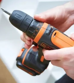 Kit valigetta trapano avvitatore a batteria black+decker "bdcdd12kb-qw" 2 batterie 10,8v 1,5ah