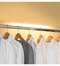 Lampada a led da armadio ricaricabile con sensore pir nera, 3000k