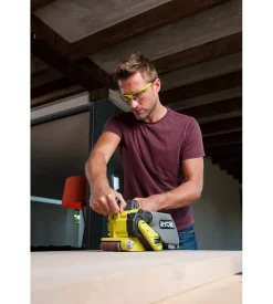 Levigatrice a nastro a batteria ryobi 