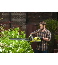 Outlet - usato per prova - tagliasiepi a batteria ryobi "rht36b61r" solo corpo macchina lama 60 cm