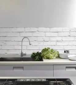 Paraschizzi adesivo da cucina fantasia "mattoni bianchi", 190x60 cm