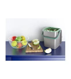 Pattumiera per rifiuti organici keter "smart container bio compost" in polipropilene con manico, 25,5x23x25 cm