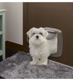 Portina per gatti grandi e cani di taglia piccola ferplast "swing microchip large" con chiusura 4 vie e protezione aria in plastica marrone 26,5x16,2x31,5 cm