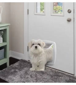 Portina per grandi gatti e piccoli cani ferplast "swing 9" con chiusura 4 vie, protezione aria, chiusura ammortizzata in plastica bianco 26,2x10,2x31,2 cm