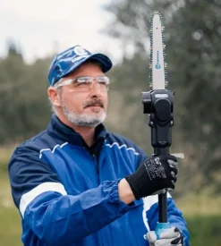 Potatore a catena telescopico a batteria campagnola "t-rex 160-240" barra 21 cm 21,6v 5ah, caricabatterie tripla uscita, tracolla, sacca da trasporto, kit attrezzi e copri-barra