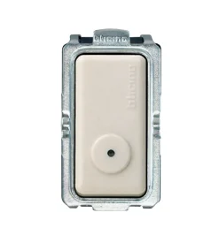 Pulsante 1p no 10a illuminato magic - bticino.