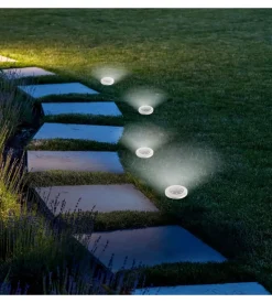 Set 4 luci solare segnapassi a led con sensore - 10 lumen - 1.2 v