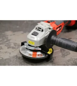 Smerigliatrice angolare a batteria valex "m-sma1 18", con batteria da 3 ah e caricabatterie