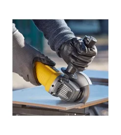 Smerigliatrice angolare 