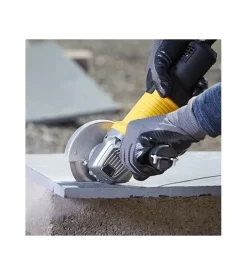 Smerigliatrice angolare 