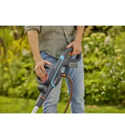 Spazzola multifunzione a batteria gardena "aquabrush universal" 18v 2,5ah