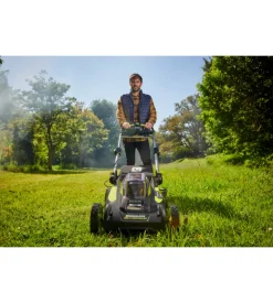 Tagliaerba a batteria trazionato ryobi 