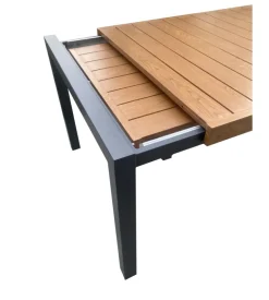 Tavolo da esterno estensibile 