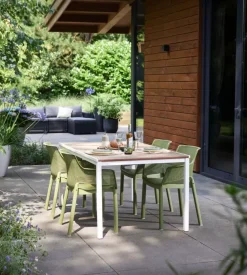 Tavolo da esterno keter "porto 160" in metallo bianco e piano effetto legno frassino 159x95x75 cm