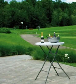 Tavolo da esternorotondo alto solaria "catering" in polietilene bianco 80x80x110 cm