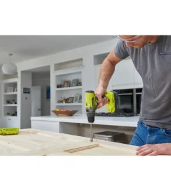 Trapano avvitatore a percussione a batteria ryobi 